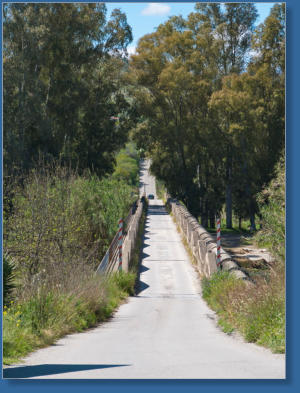 Aquödukt auf dem Weg nach Ronda, ES