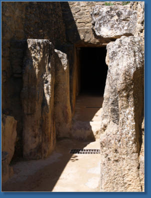 Dolmen von Viera, Antequera, ES