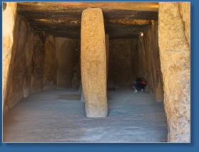 Dolmen von Menga, Antequera, ES