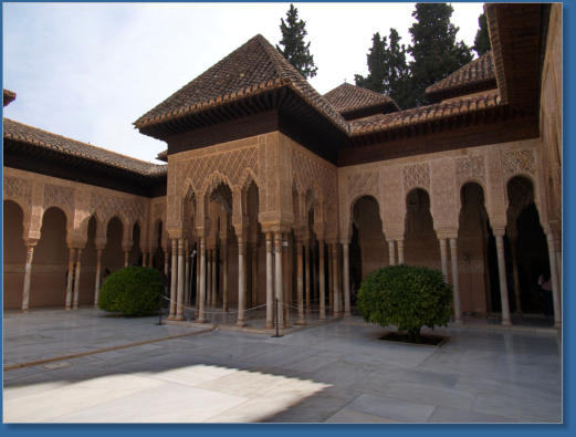 Der Löwenpalast -Nasriden-Paläste - Alhambra, Granada