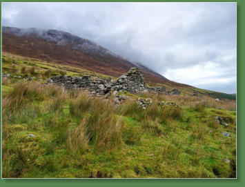 Das verlassene Dorf bei Slievemore - Achill Island, Irland
