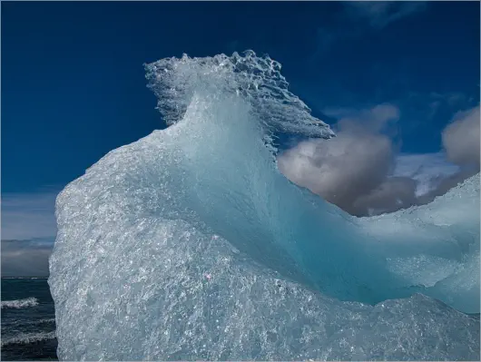 Cristal Beach, Island