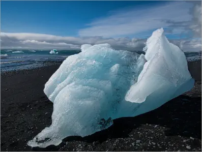 Cristal Beach, Island