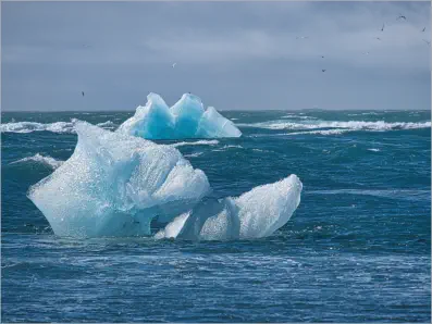 Cristal Beach, Island