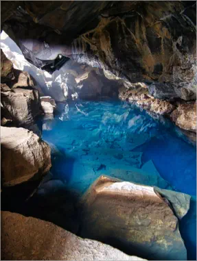 Grjótagjá - Myvatn, Island