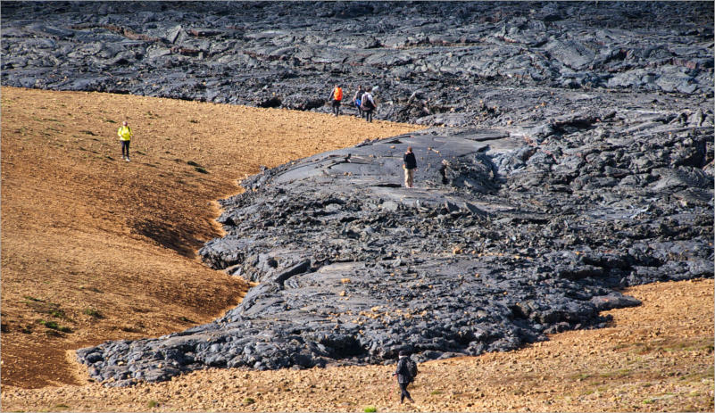 Spaziergang zum Lavafluss des Fagradalsfjall - Reykjanes, Island