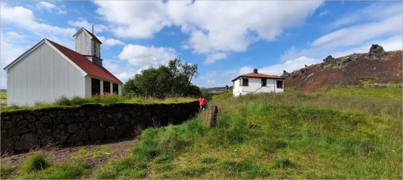 Ytri-Rauðamelskirkja und Umgebung, Island