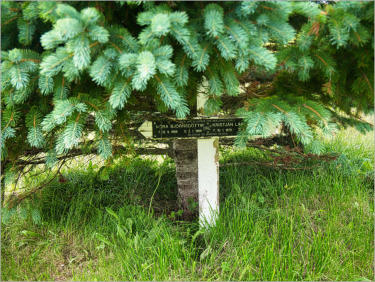 Ytri-Rauðamelskirkja und Umgebung, Island