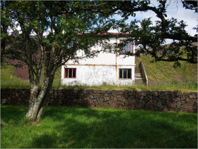 Ytri-Rauðamelskirkja und Umgebung, Island