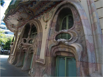 Casa Comalat - Barcelona, ES