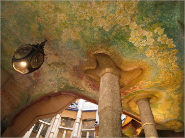 Casa Milà - Barcelona, ES