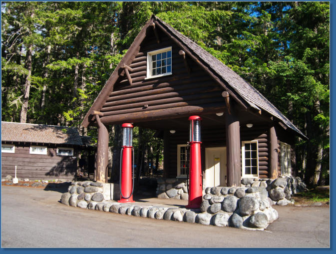 Tankstelle in Longmire - Mt. Rainier NP, WA