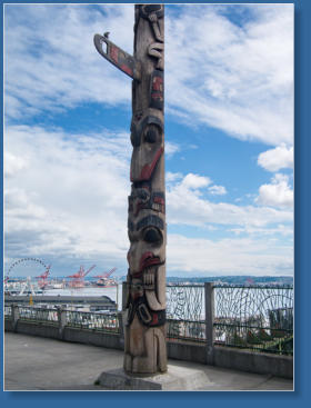 Totempole im Victor Steinbrueck Park - Seattle, WA
