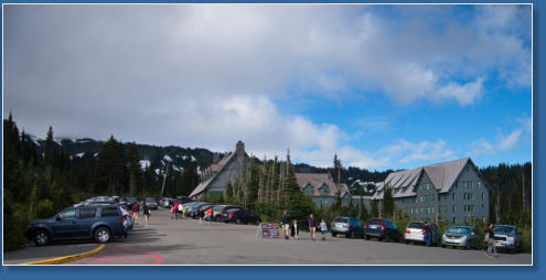 Lodge am Visitor Center in Paradise - Mt. Rainier NP, WA