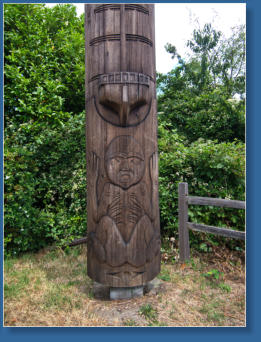 Totem am Admirals Head Viewpoint - Seattle, Wa