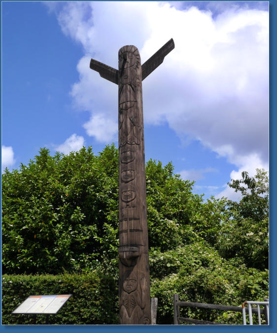 Totem am Admirals Head Viewpoint - Seattle, Wa