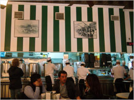 Cafe du Monde, New Orleans, LA