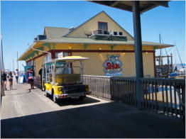Am Pier in Fairhope, AL