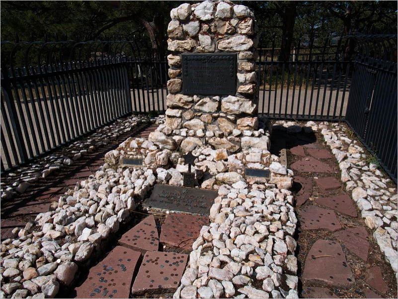 Grab von William F. Cody (Buffalo Bill), Lookout Mountain, CO