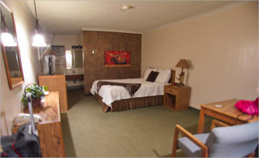 Covered Wagon Motel - Lusk, WY