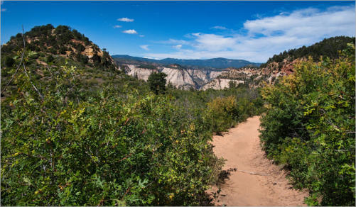 Zion National Park - Observaton Point Trail via East Mesa, UT